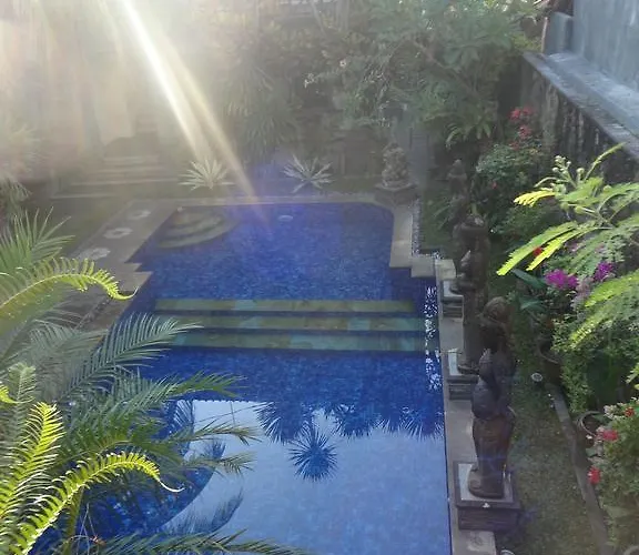 ホリデーパーク Wahyu Bungalow And Restaurant