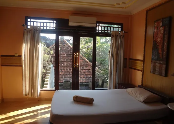Wahyu Bungalow And Restaurant ホリデーパーク ウブド