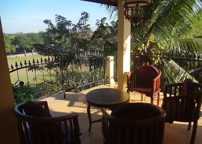 ホリデーパーク Wahyu Bungalow And Restaurant 3*