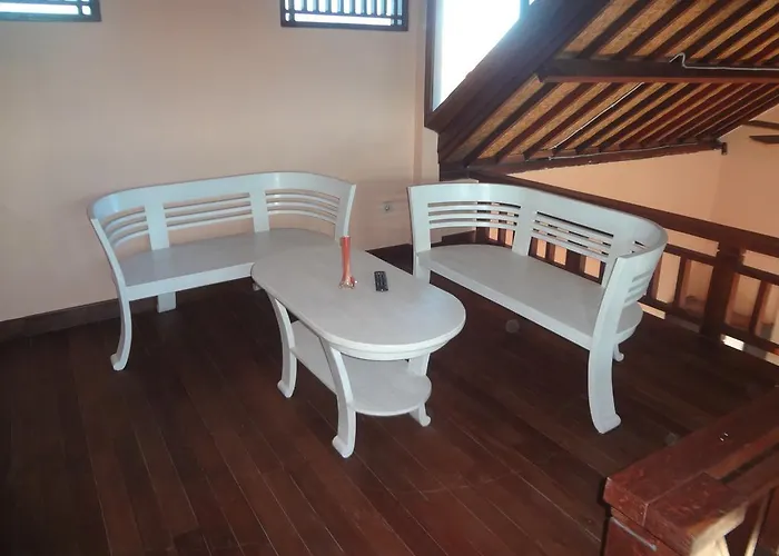 Wahyu Bungalow And Restaurant