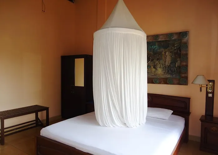 Wahyu Bungalow And Restaurant