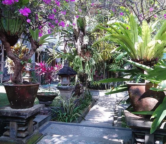 Wahyu Bungalow And Restaurant ホリデーパーク