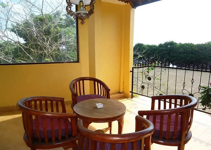 Wahyu Bungalow And Restaurant