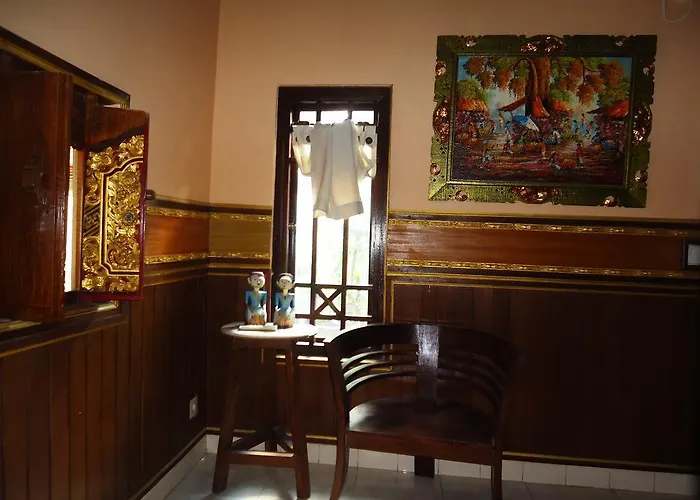 ホリデーパーク Wahyu Bungalow And Restaurant 3*
