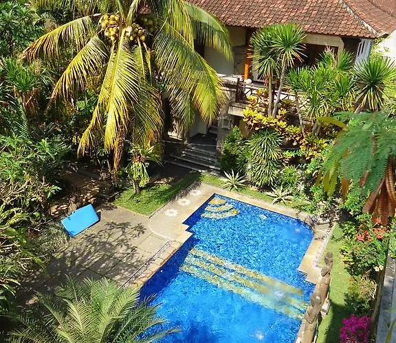Wahyu Bungalow And Restaurant ホリデーパーク ウブド
