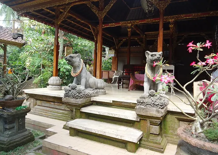 Wahyu Bungalow And Restaurant ウブド
