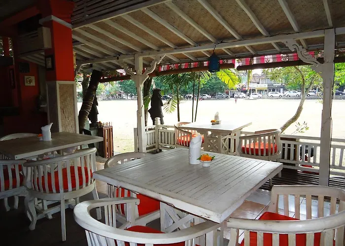 Wahyu Bungalow And Restaurant ホリデーパーク ウブド